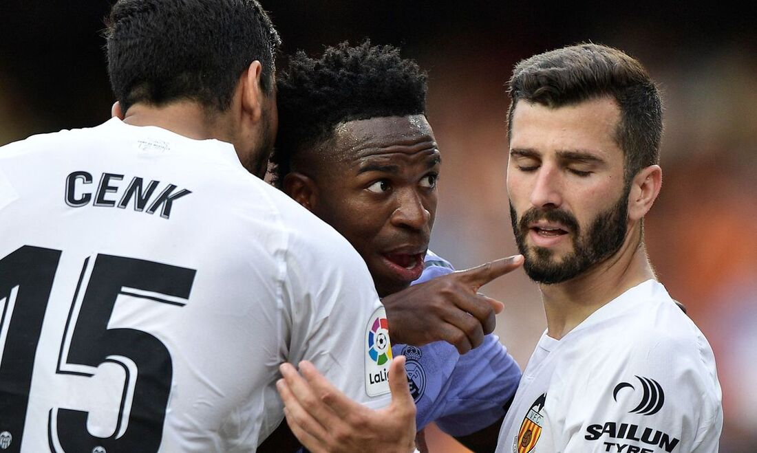 Vini Jr. sofreu racismo no jogo contra o Valencia