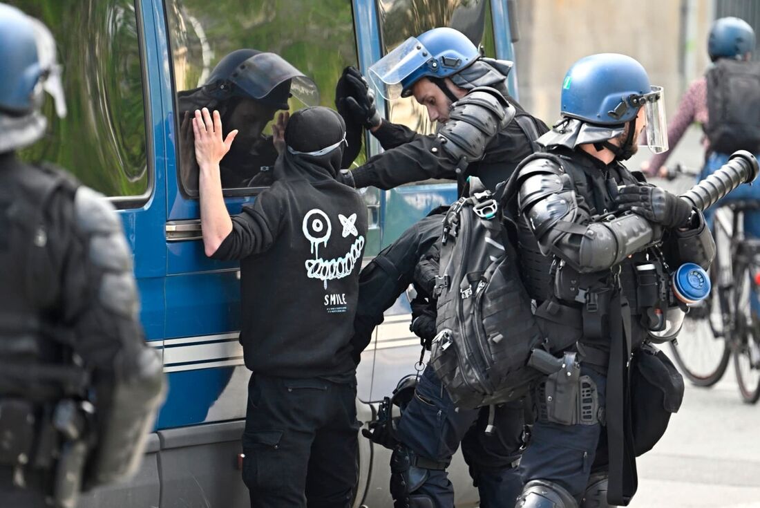 França tem 1&ordm; de maio de protestos contra reforma da Previdência