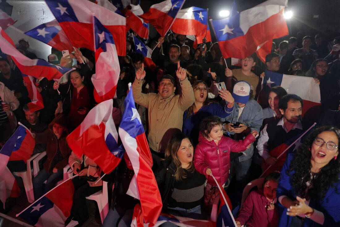 Direita ultraconservadora vai comandar novo projeto de Constituição no Chile