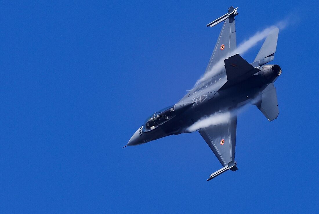 Caça F-16