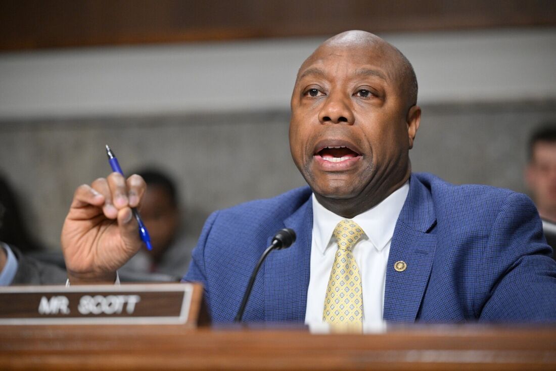 O senador americano Tim Scott está concorrendo para se tornar o primeiro presidente republicano negro.