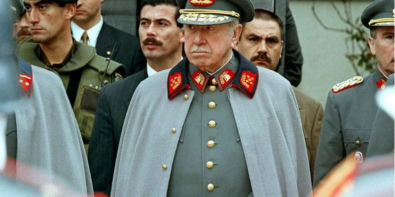 Pinochet liderou, entre 1973 e 1990, um regime militar que deixou 40.175 vítimas.