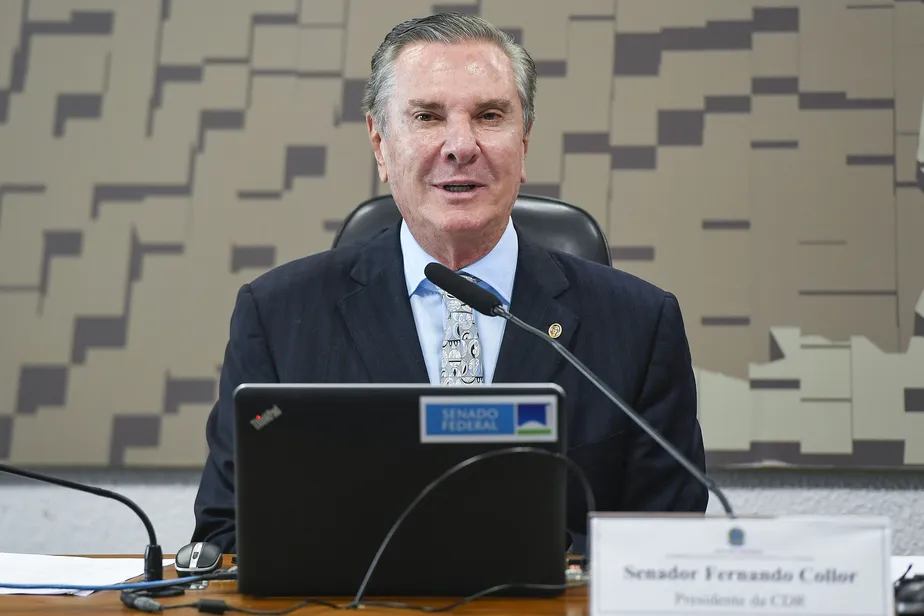 Fernando Collor em comissão do Senado 