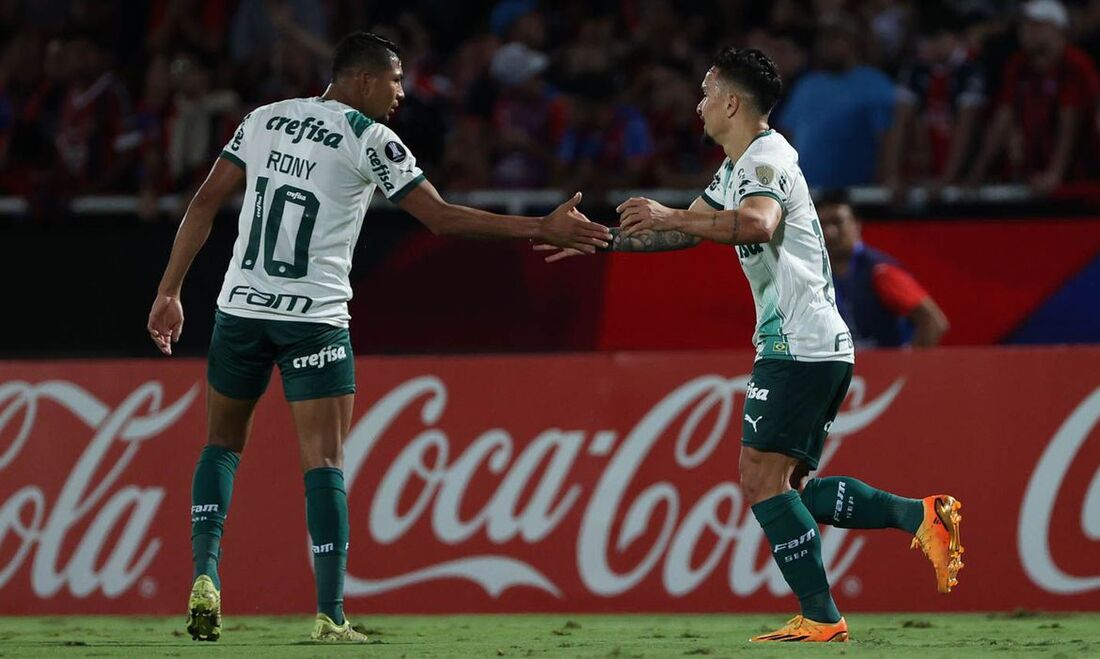 Rony marca dois e Palmeiras vence o Cerro Porteño pela Libertadores