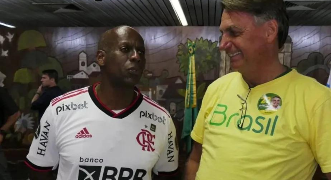 Ailton Gonçalves Moraes Barros e Jair Bolsonaro