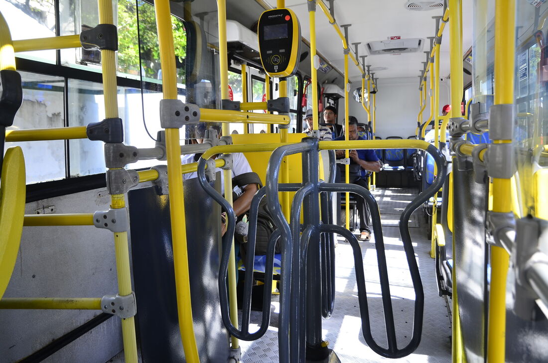 Interior de ônibus