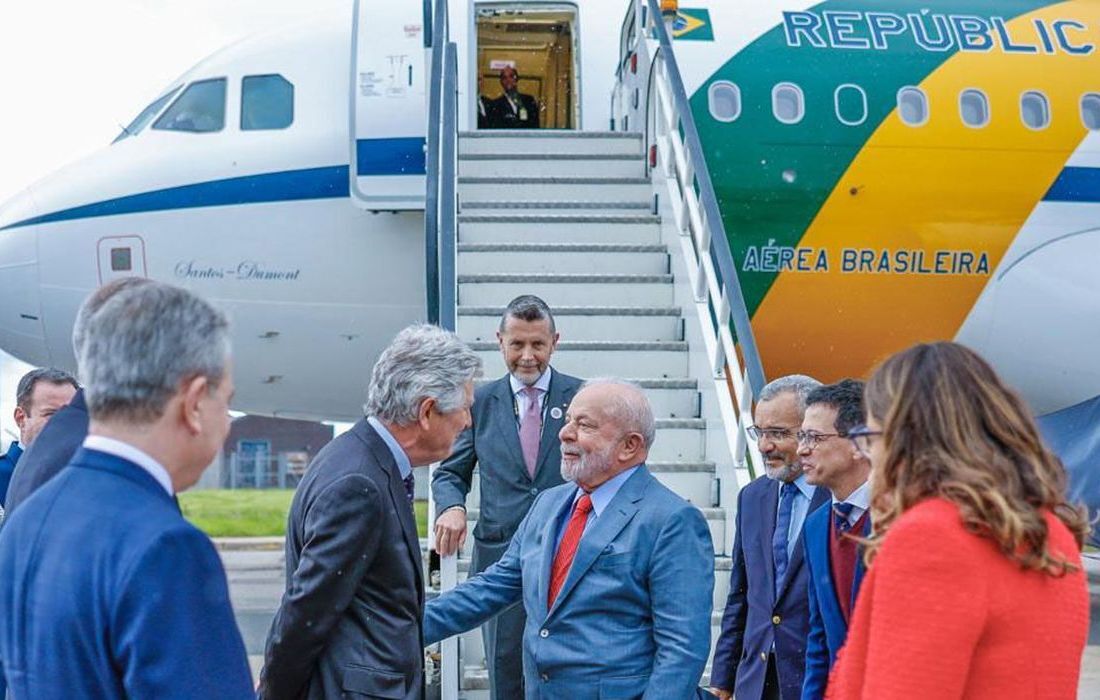 Lula chega a Londres para coroação do Rei Charles III