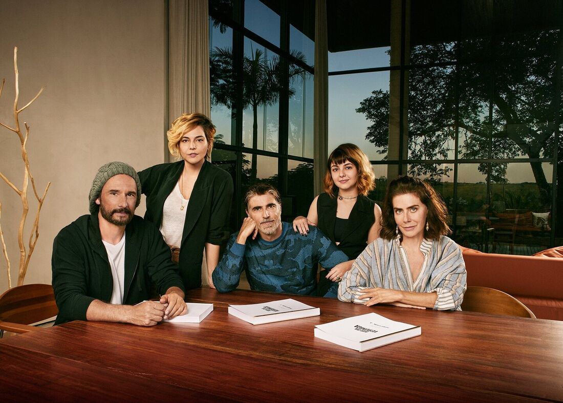 Rodrigo Santoro e Maitê Proença estão na próxima temporada de "Bom Dia, Verônica", da Netflix