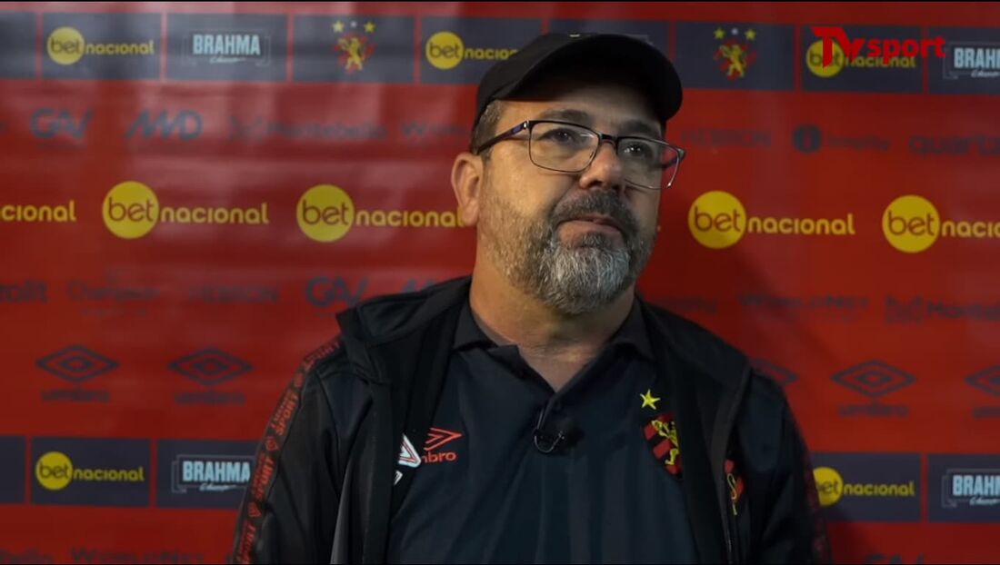 Enderson Moreira, treinador do Sport 