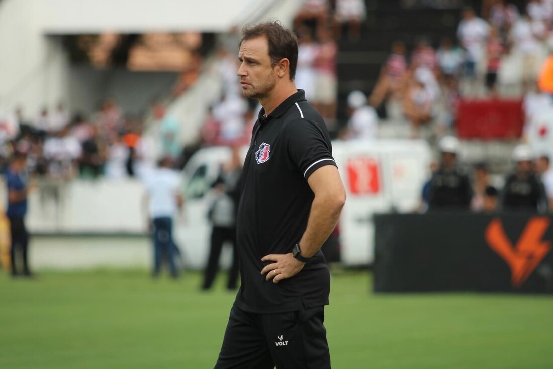 Felipe Conceição, ex-técnico do Santa Cruz