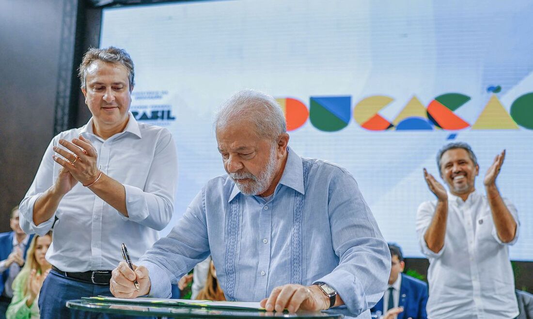 Presidente da República em evento de educação pública no Ceará