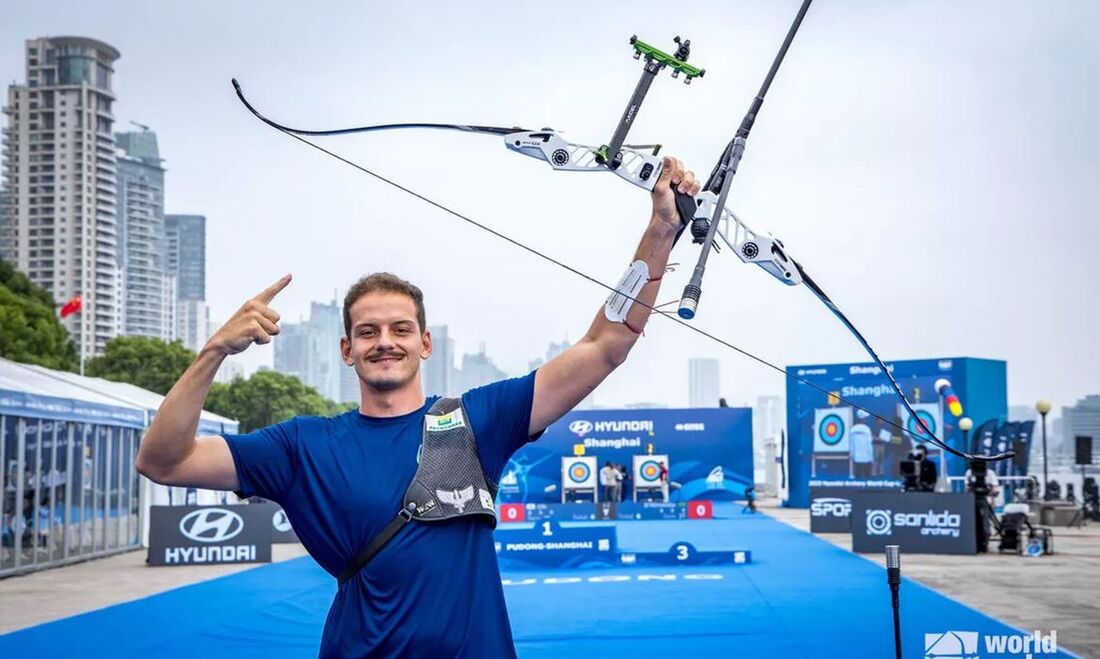 Marcus Vinícius D'Almeida conquistou medalha de ouro na etapa de Xangai (China) da Copa do Mundo de tiro com arco