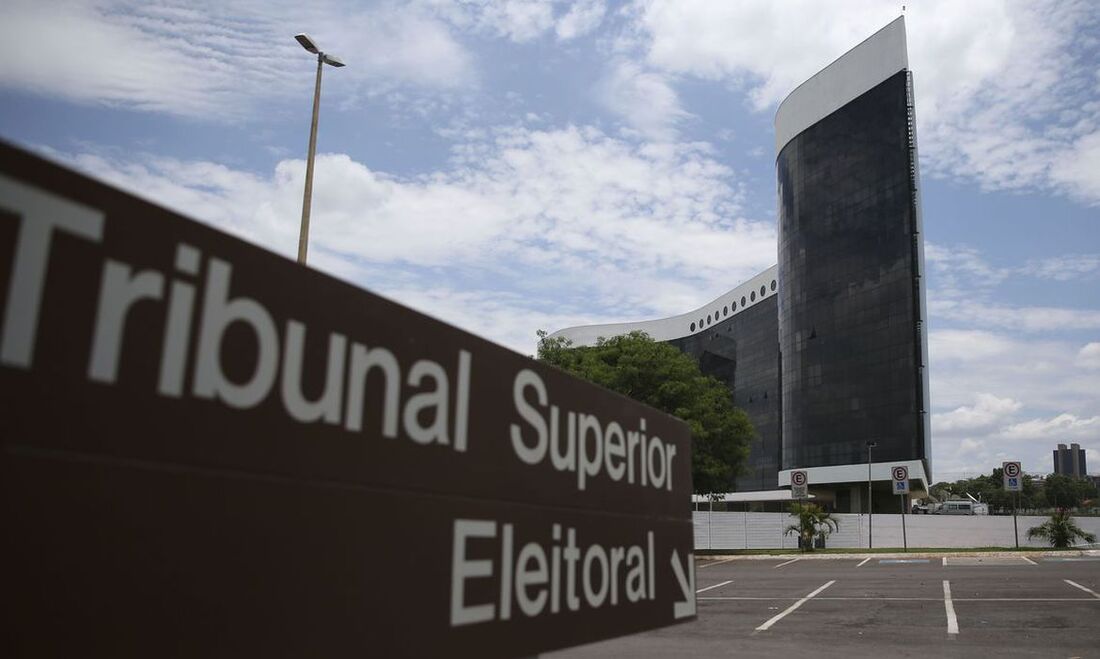  serviço para quitação de multas está disponível na página do Tribunal Superior Eleitoral (TSE) na internet e nos portais dos tribunais regionais eleitorais (TREs).