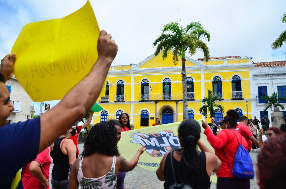 Protesto em defesa da vida e por moradia digna, em Olinda