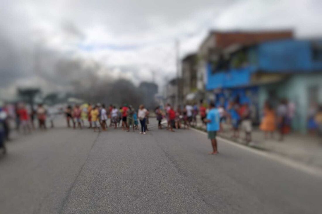 Os integrantes ocupam a pista sentido Paulista