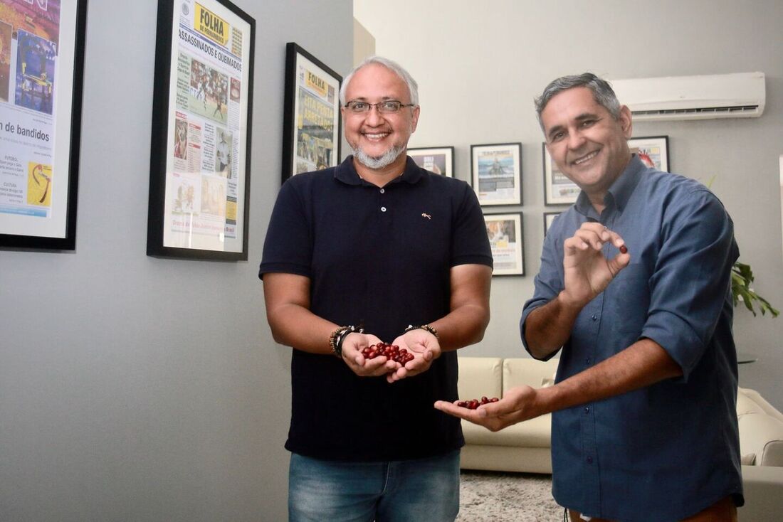 Barista Alan Cavalcanti e professor Jarbas Gomes