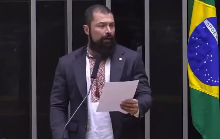 O deputado Paulo Bilynskyj durante discurso na Câmara 