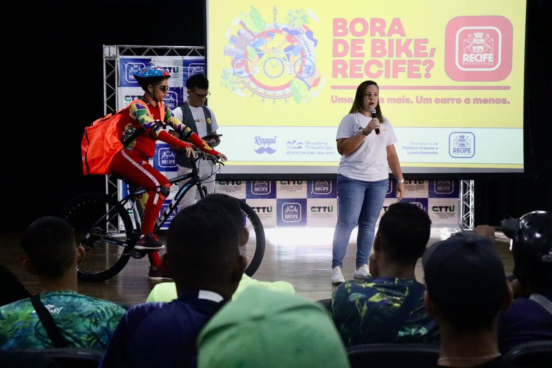 Evento "Bora de bike, Recife" no COMPAZ Miguel Arraes realizado pela CTTU em parceria com a RAPPI