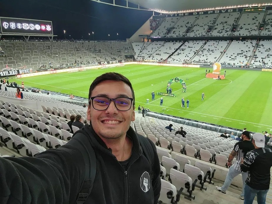 Repórter foi agredido por um torcedor do Flamengo na tribuna de imprensa do Maracanã 