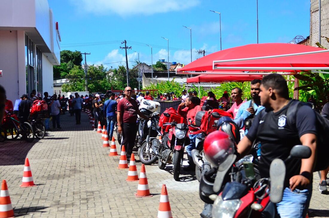 Evento acontece no estacionamento da loja Honda, situada na Estrada dos Remédios, no bairro de Afogados