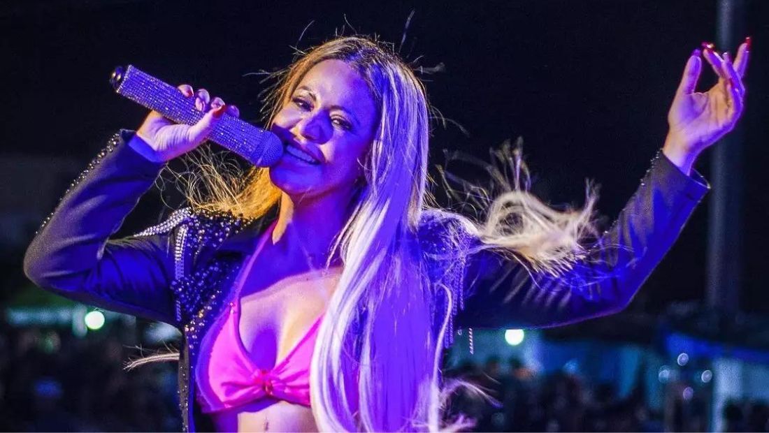 Michelle Melo, cantora e compositora