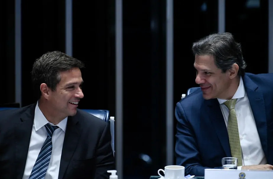 O presidente do BC, Roberto Campos Neto, e o ministro Fernando Haddad 