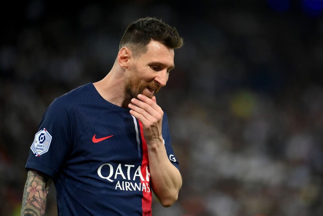 Messi vai deixar o PSG ao fim da temporada, afirma rádio francesa