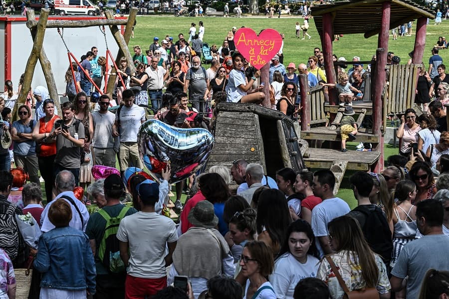 Dia de homenagem em Annecy, nos Alpes Franceses