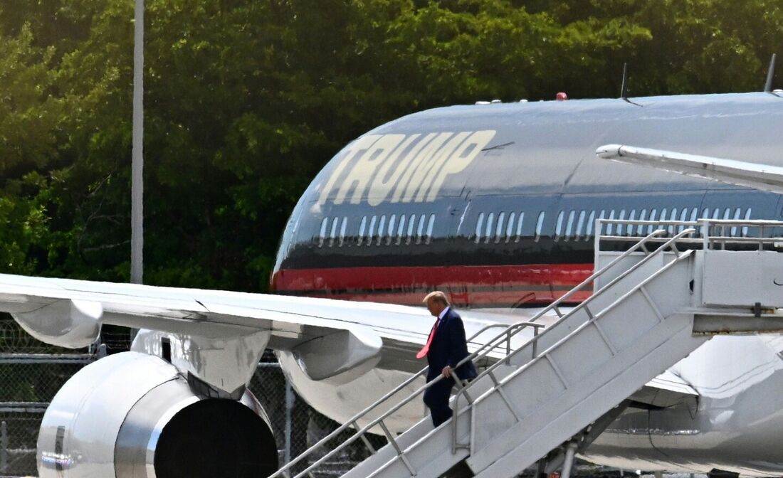  Trump compareceu a um tribunal em Miami para uma acusação sobre 37 acusações federais, 