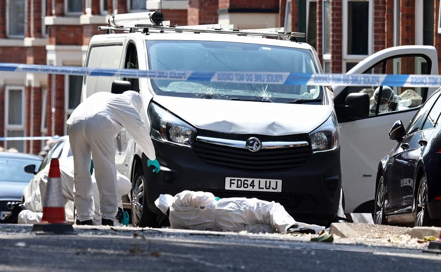 Três pessoas foram encontradas mortas na cidade de Nottingham