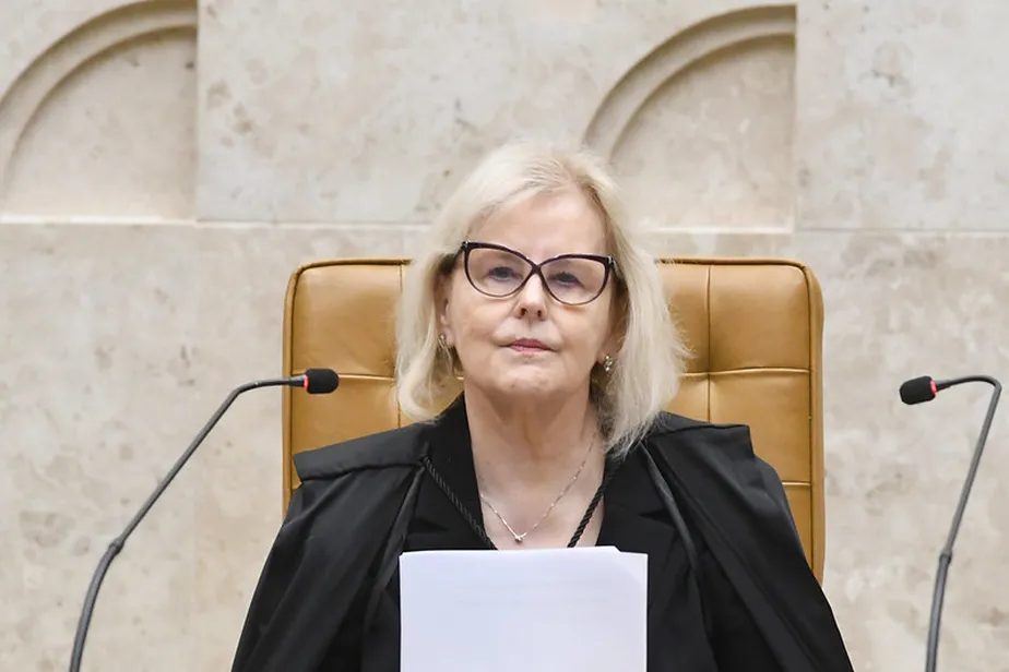 A presidente do STF, ministra Rosa Weber, durante sessão 