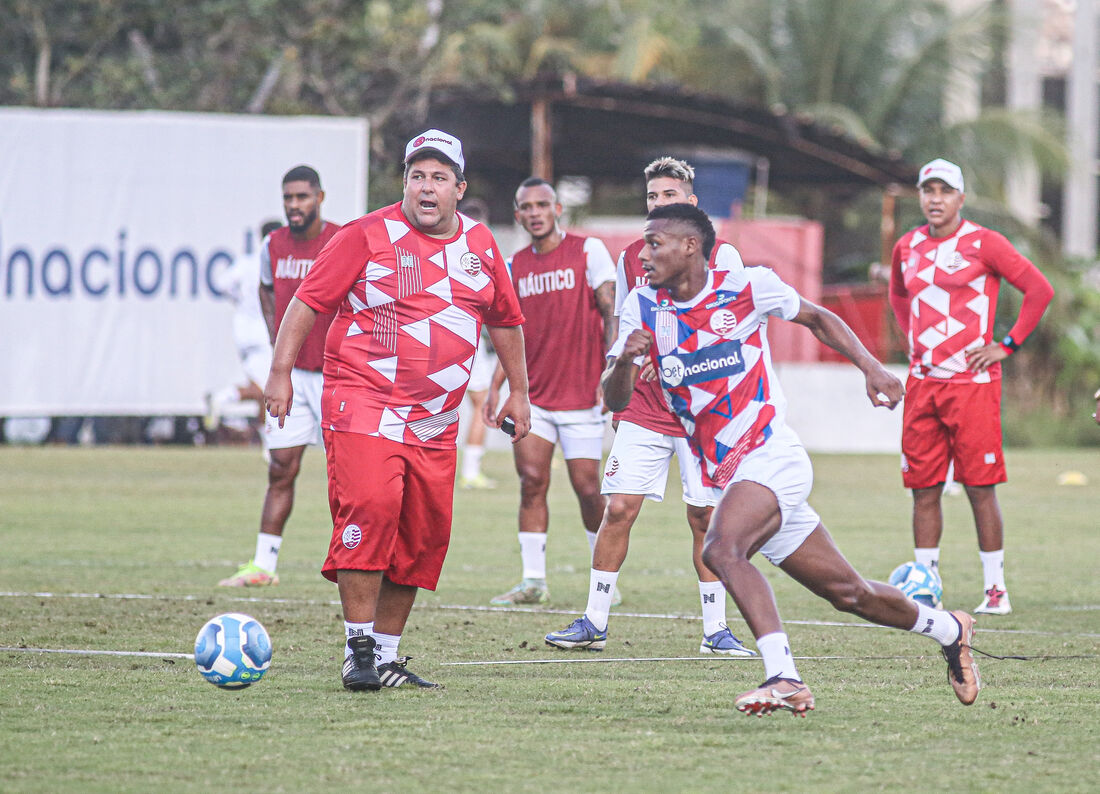 Fernando Marchiori durante treinamentos do Náutico