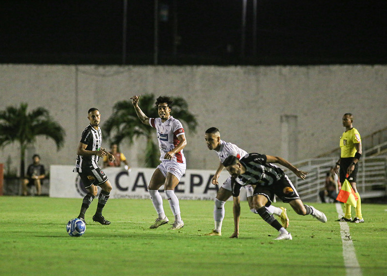 Lance de Botafogo 1x1 Náutico