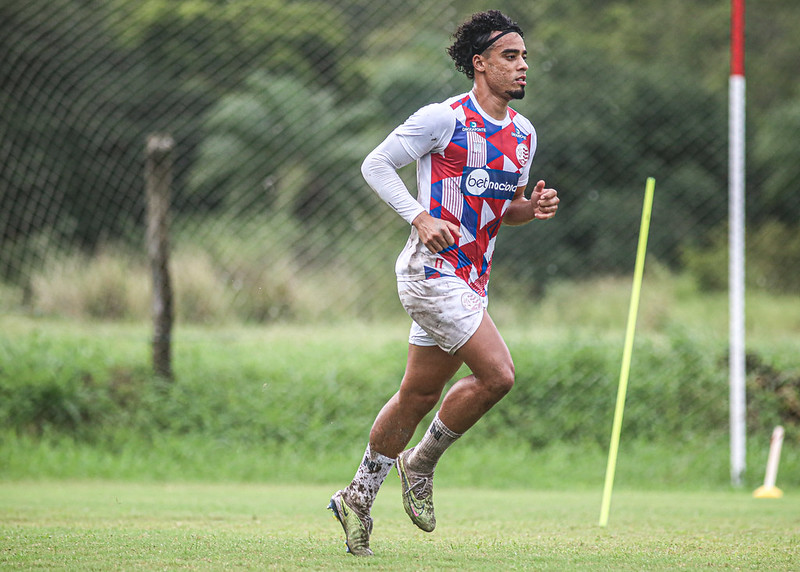 Rennan Siqueira, lateral do Náutico