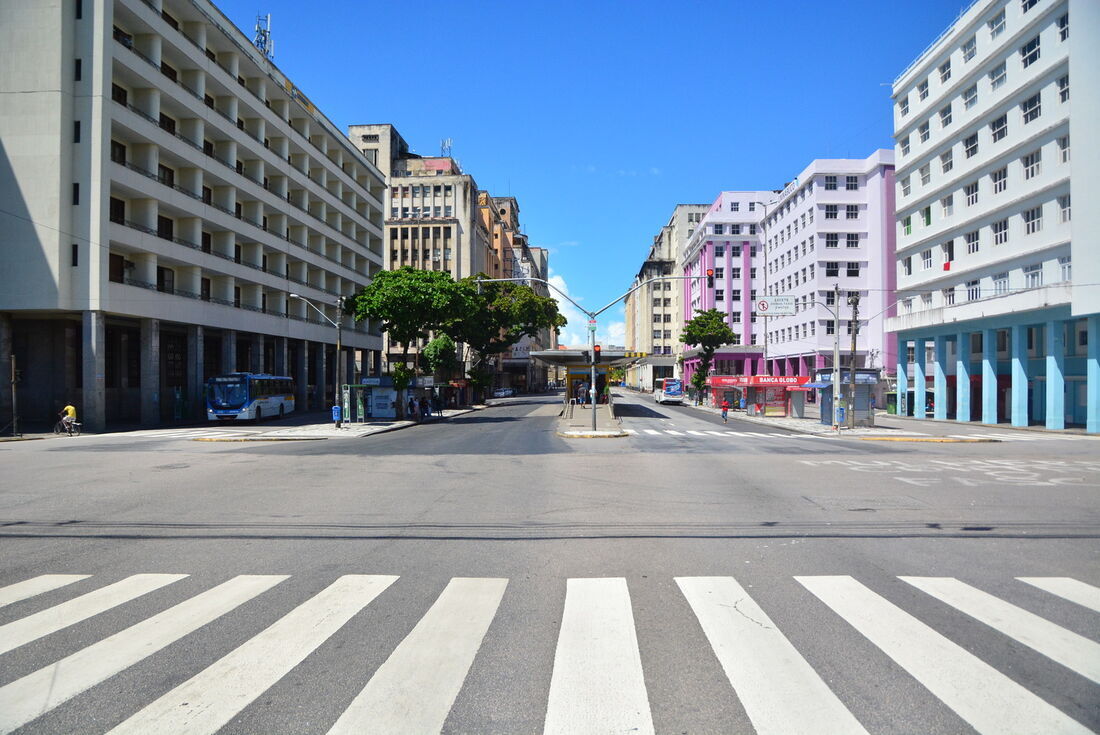 Avenida Guararapes, situada no centro do Recife