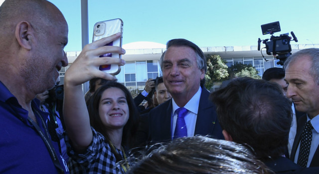 Bolsonaro ao sair do Senado nesta quarta, véspera do seu julgamento