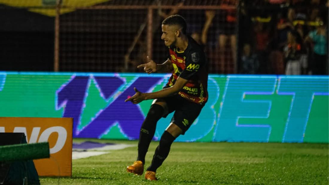 Luciano Juba fez o segundo gol do Sport contra o Avaí 