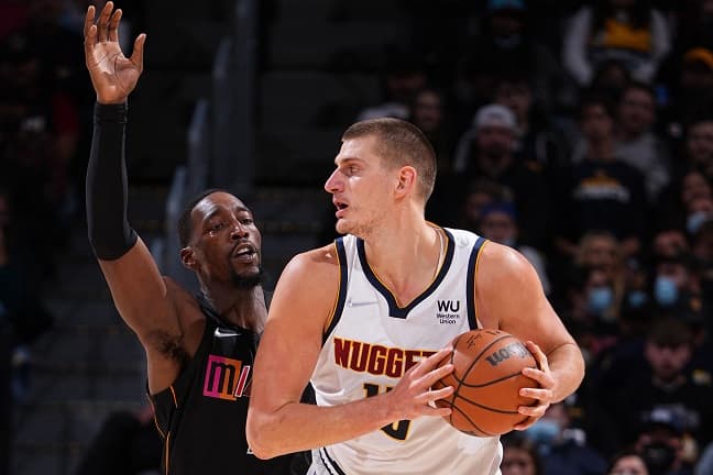 Miami Heat vence Denver Nuggets no segundo jogo da final e empata série