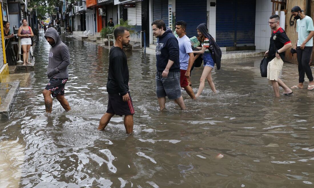 Afastamento do ciclone extratropical que causou vítimas e destruição no Rio Grande do Sul na última semana vai continuar favorecendo o tempo frio e seco