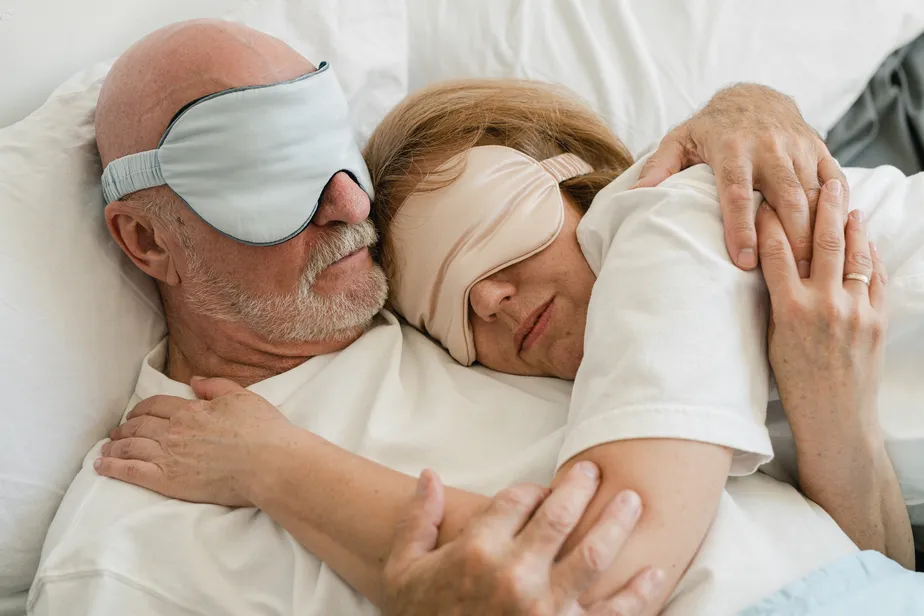 À medida que envelhecemos, perdemos horas de sono