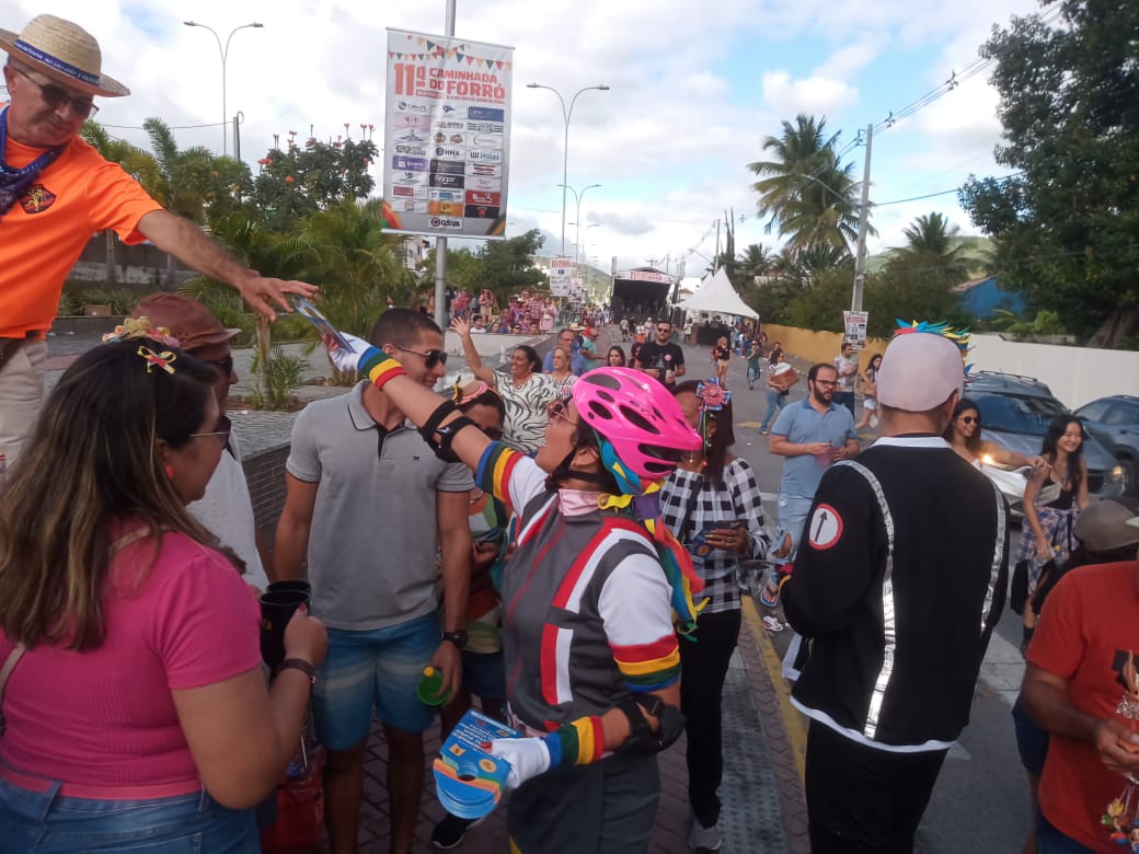 Caminhada do Forró, em Arcoverde, com ações do Detran-PE