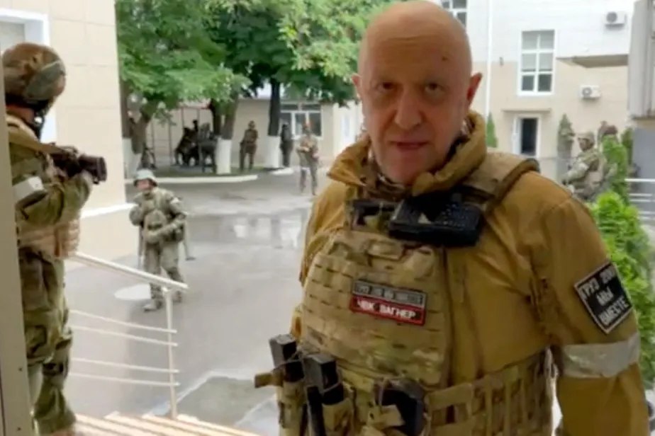 Yevgeny Prigozhin grava vídeo em distrito militar do sul da Rússia, na cidade de Rostov-on-Don