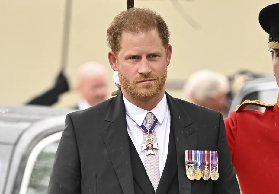 O príncipe britânico Harry, duque de Sussex, chega à Abadia de Westminster