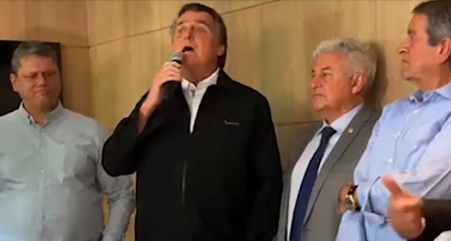 Bolsonaro ao lado de Tarcísio de Freitas, Marcos Pontes e Valdemar Costa Neto, em evento em Jundiaí 