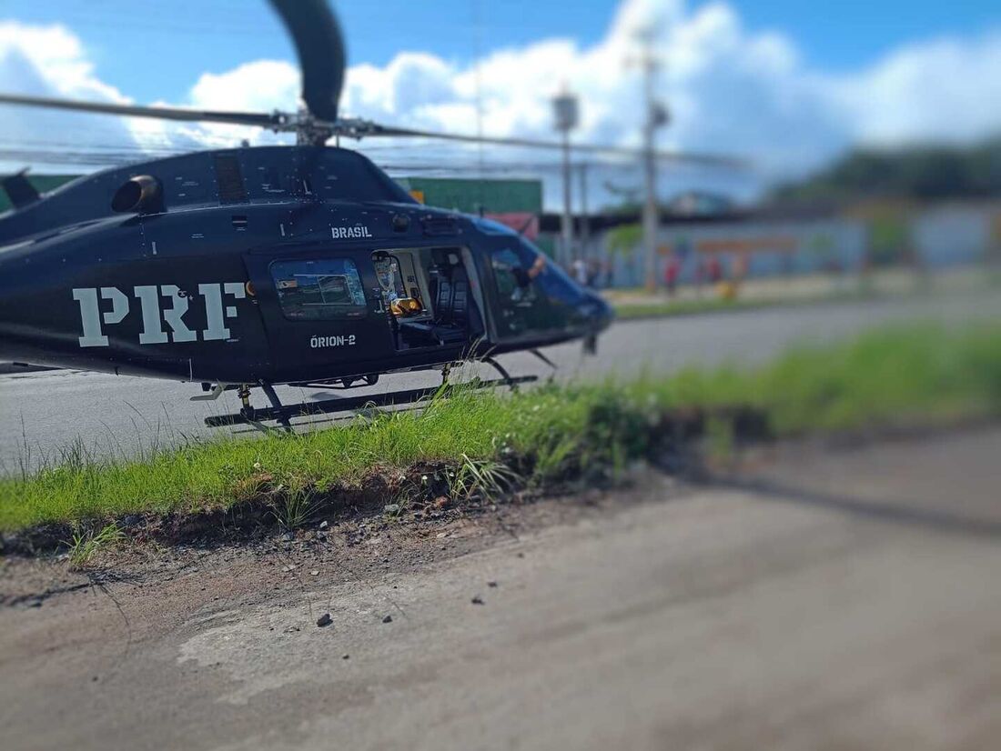 O helicóptero da Polícia Rodoviária Federal também foi enviado, mas o socorro não foi necessário.