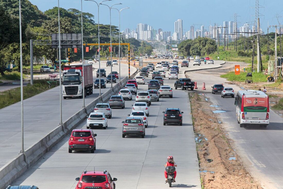 Movimentação na BR-232 na volta do feriado do São João