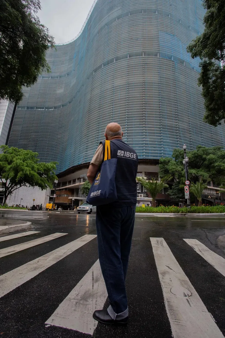 Antonio Lima, de 63 anos, é morador do Copan e foi recenseador do IBGE em 2022 e em outras duas coletas