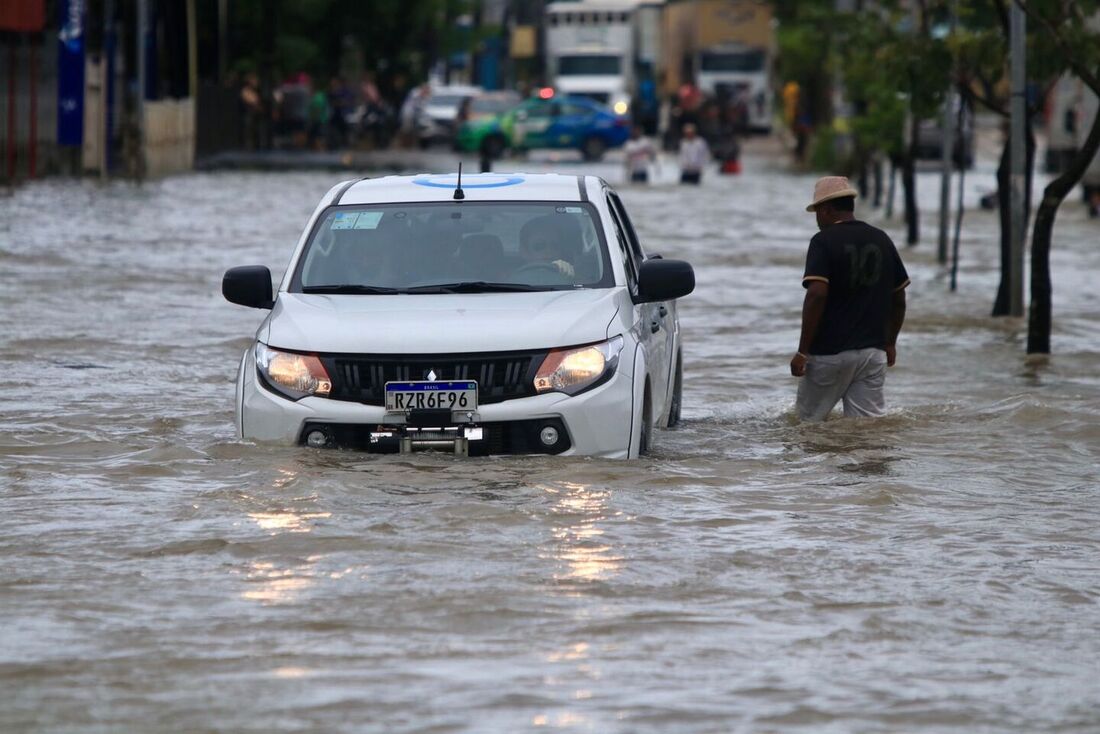 Alagamento na avenida Recife