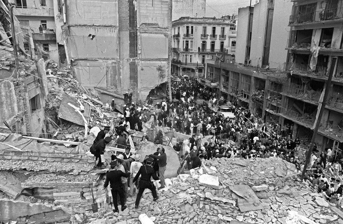 Atentado, em 1994, que destruiu o centro judaico AMIA, em Buenos Aires