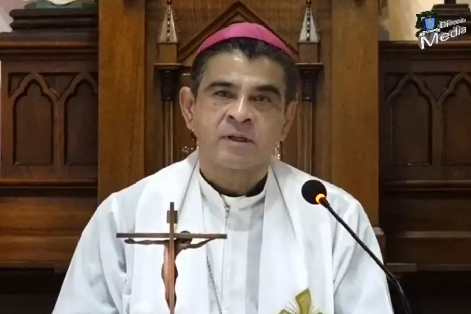 O bispo Rolando Álvarez discursa durante missa em Matagalpa, na Nicarágua 